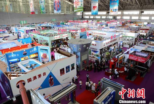 图为第四届中国—俄罗斯博览会现场 王舒 摄 图为第四届中国—俄罗斯博览会现场 王舒 摄