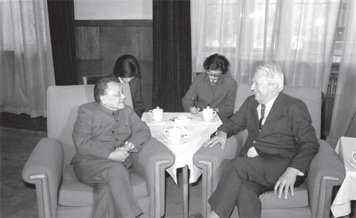 美媒揭秘中英当年如何谈判香港未来:中方对领土主权态度坚决_《参考消息》官方网站