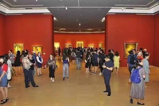 “时代质感——四川美术学院作品展”展览现场。