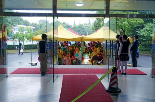 点击进入下一页