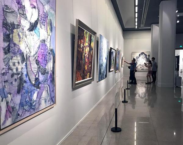 “文脉传薪——2017中国写意油画学派名家研究展”在中国美术馆开幕