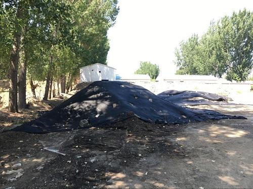 京津交界现大量疑似医疗垃圾 离居民区不到100米