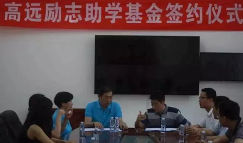 21岁小伙公交车上心脏骤停无人施救 父母都是医生