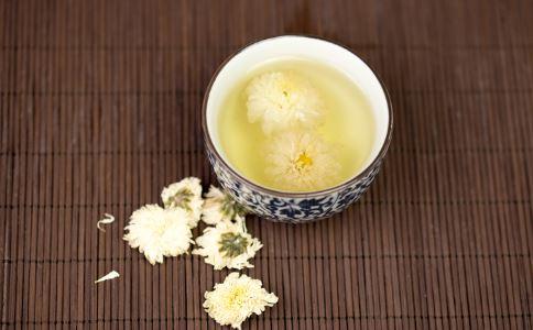 菊花茶有副作用吗 哪些人不宜饮用 菊花茶有副作用吗 菊花茶的副作用 哪些人不宜饮用菊花茶