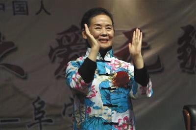 “女德教母”背后伪国学利益链：半路出家兜售产品