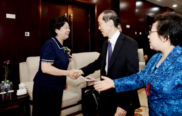 全国人大常委会副委员长、民革中央主席万鄂湘ming e d2