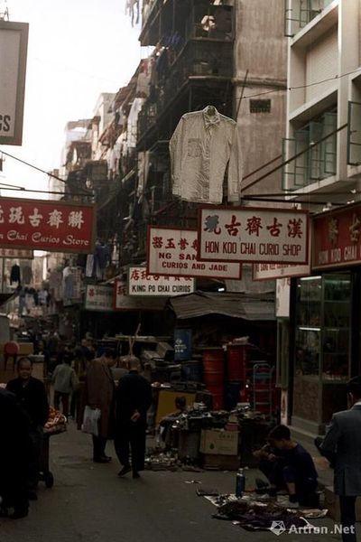 上世纪70年代开始，荷李活道逐渐形成了中国文物艺术品交易的气候，图为1972年。