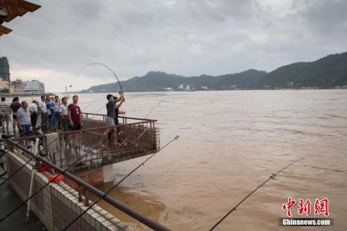 点击进入下一页