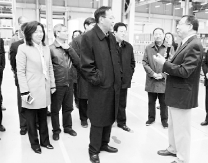 调研组在江苏美国爱科集团调研。