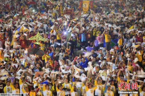 资料图片：人山人海的壮观场面。