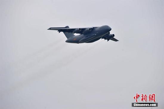 2014年11月，运-20大型运输机在珠海航展上首次公开亮相，当时尚在试飞中的运-20在航展现场进行了精彩的飞行表演。 <a target='_blank' href='http://www.chinanews.com/' >中新网</a>记者 金硕 摄