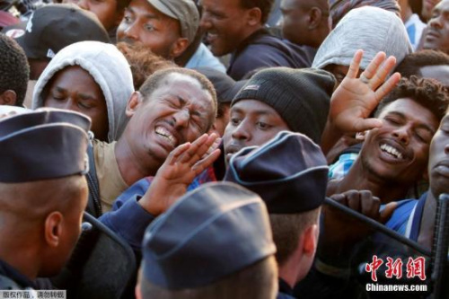 资料图:难民 点击进入下一页