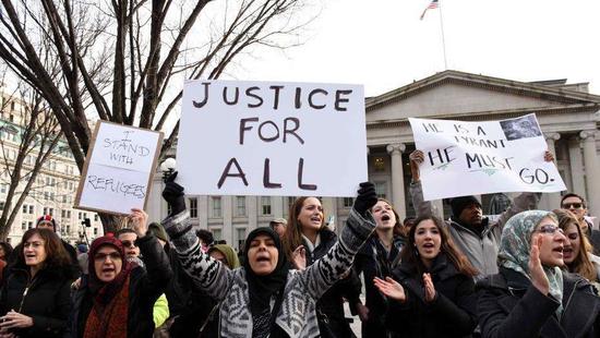 美国民众抗议特朗普移民政策(资料图)