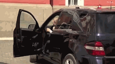 323ff3f3d01566f65201c99b75da7bd7.gif putin_clip.gif