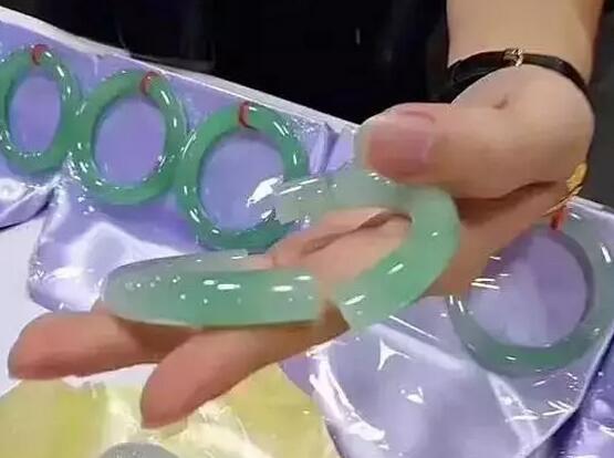 1498707083593909 1498707083593909