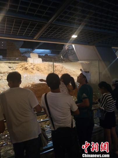 点击进入下一页