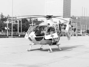 患者被送上北京999直升机。