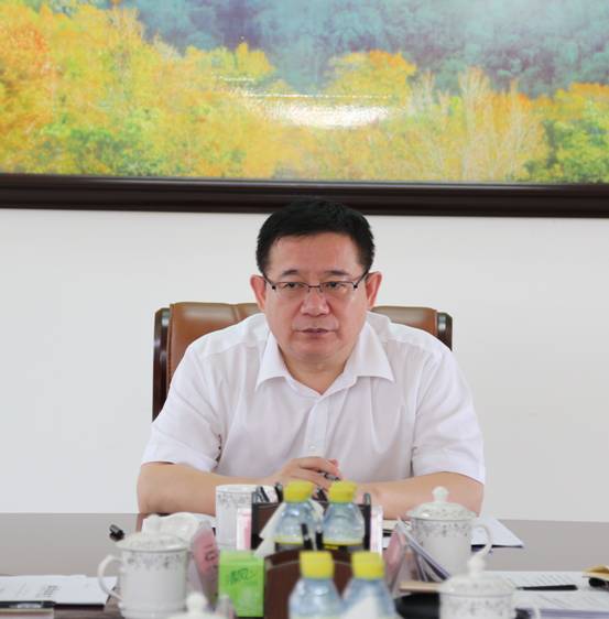 海南省委常委、统战部部长张韵声主持会议并讲话