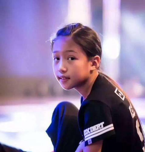 12岁女孩拿全国街舞冠军 曾靠捡破烂支撑自己梦想