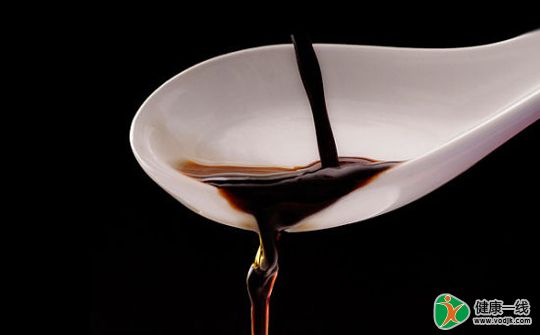 夏日养生 中暑了喝口醋