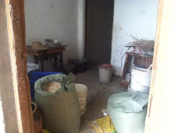 弱者对弱者的行凶:辍学少年浇汽油烧死智障男子