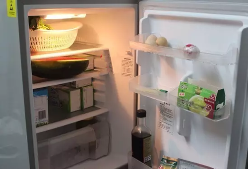 女子吃半个隔夜西瓜 因感染性休克被送进ICU