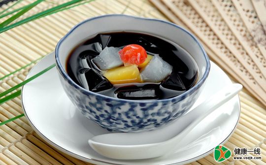 龟苓膏爽滑去火 但孕妇不宜