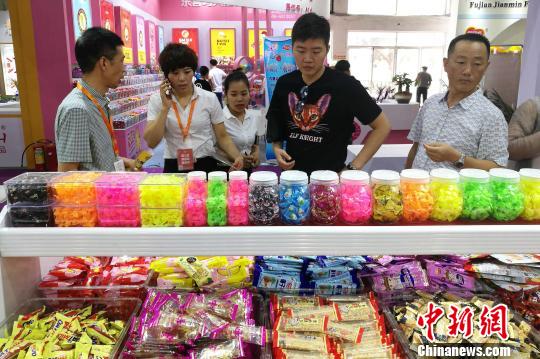 第一届海峡两岸食品交易会在福建晋江开幕（图）