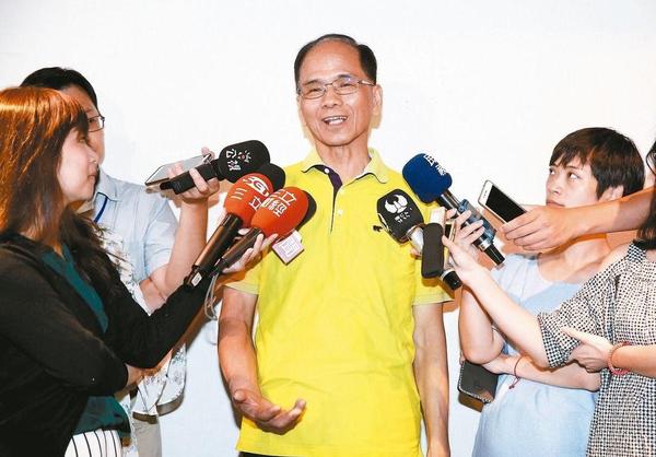 民进党2018新北市长众星捧赖？ 实则刀光剑影、暗藏角力