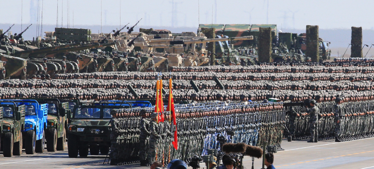     庆祝中国人民解放军建军90周年阅兵举行