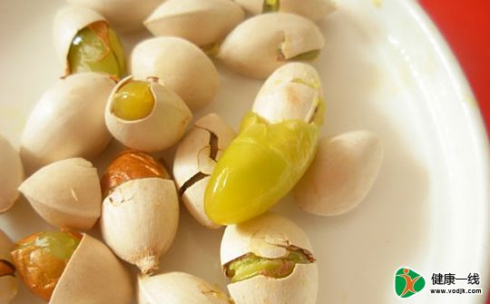 白果排骨汤有平血压的功效