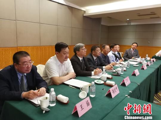 司法部根据台湾考生实际需求，优化措施办法，为台湾考生铺设绿色通道，提供更为便捷优质的服务平台?！≤缝?摄