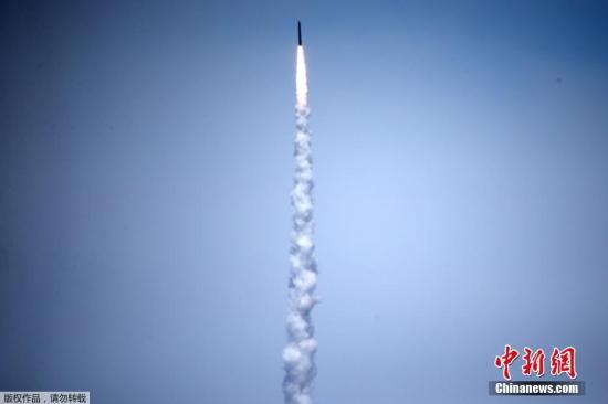 导弹防御局的海军中将吉姆·叙林说：“拦截一个复杂的、有威胁代表性的ICBM目标是一项惊人成就?！彼硎荆獯纬晒Υ碜盼褰谴舐サ嫉烙低车摹肮丶锍瘫?。