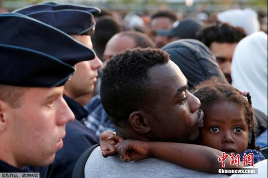 资料图片：难民。