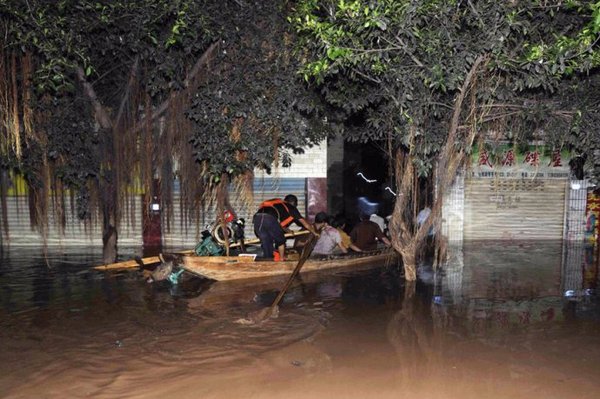 陕西遭遇百年不遇洪水 陕西遭遇百年不遇洪水