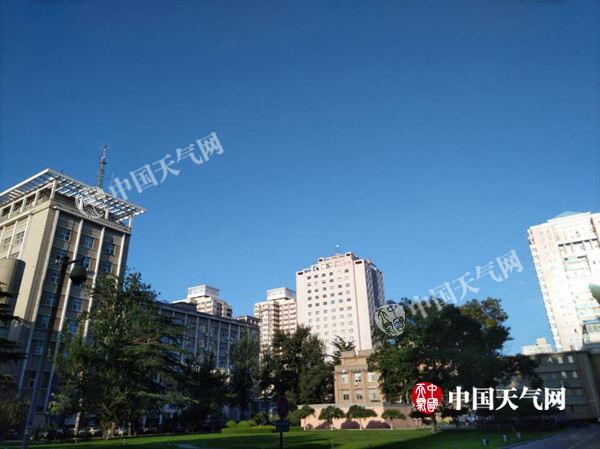 今天北京最高气温将达37℃ 明天或有雷雨