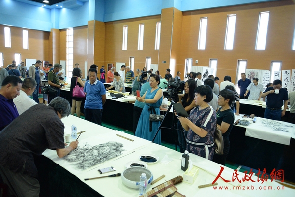 艺术家笔会交流活动现场2
