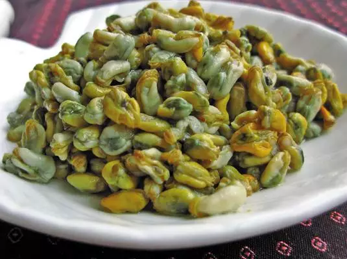 西湖边每天捞起半吨海瓜子 网友:葱油还是红烧