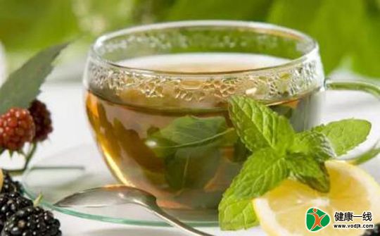 秋季感冒咳嗽 泡人参薄荷茶