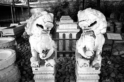 圆明园石狮子口中石球二变一回应：正在调查此事