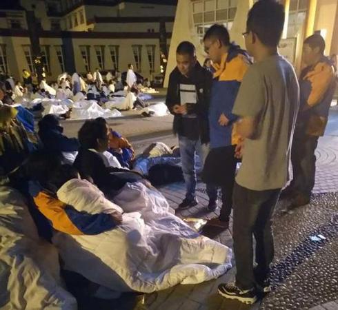 九寨沟地震上海游客:余震不断 虽然意外但还有序