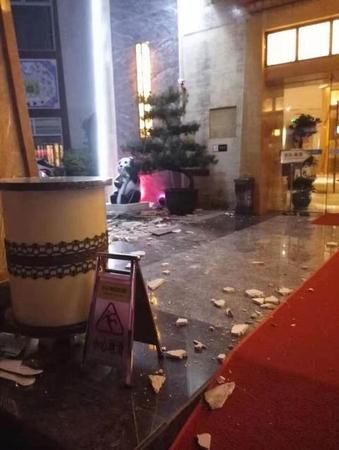 九寨沟地震上海游客:余震不断 虽然意外但还有序