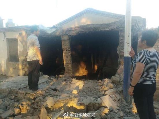 新疆精河6.6级地震:有人逃难连衣服都没来得及穿