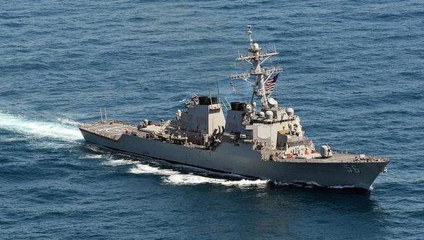 美国驱逐舰在中国南?！白杂珊叫小苯朊兰媒?2海里