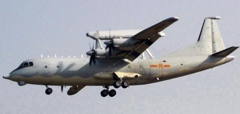 台媒曝解放军军机再绕台 空警200预警机首伴飞