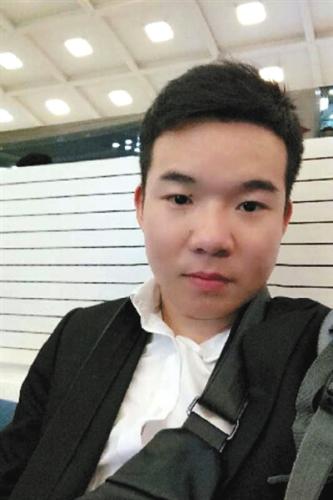 开办“共享厨房”的湖北大学大四学生杨海北。