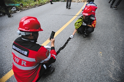 lid78302_b lid78302_b