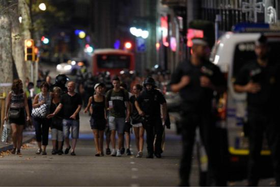 1503015525897157.jpg 6004001.jpg