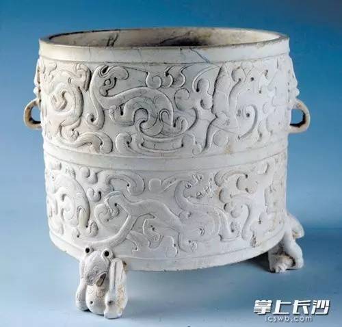 神兽纹玉樽。资料图片

