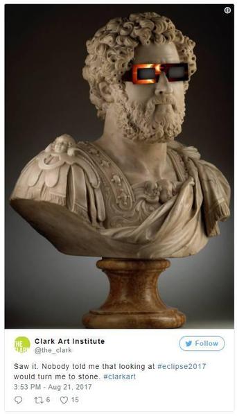 “瞅见没，这回可没人告诉我，我会因为看了2017年日全食而变成石头……”。图片：the Clark Art Institute的Instagram